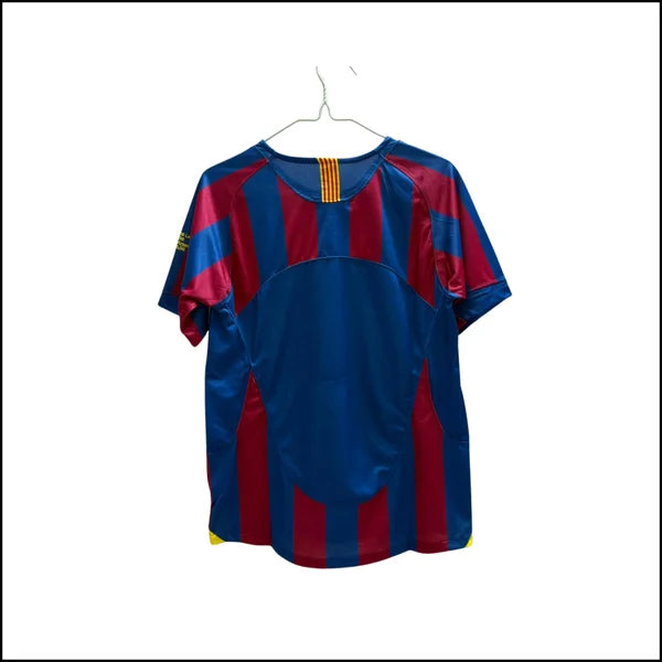 FC Barcelone – Maillot retro domicile 05/06