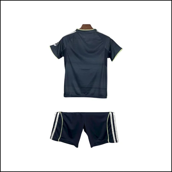 Real Madrid – Kit enfant extérieur 25/26