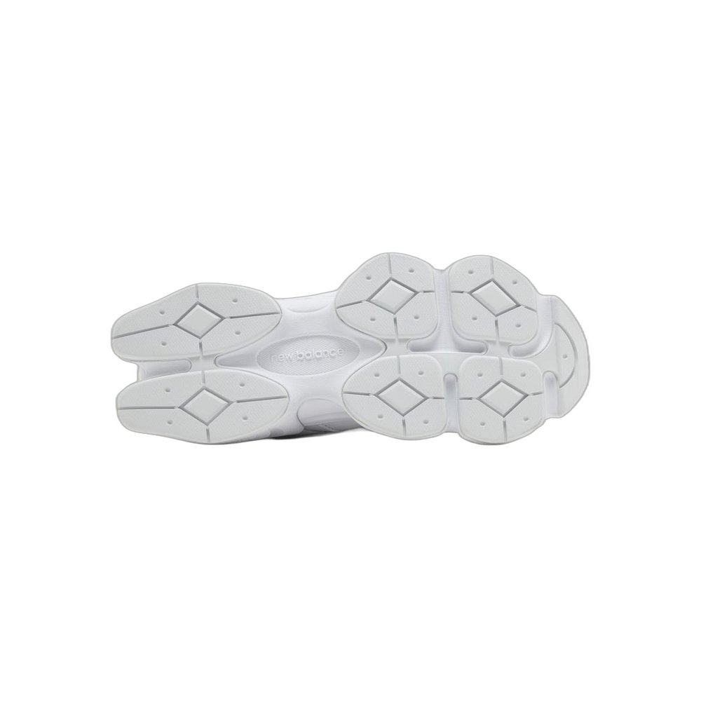 9060 - Triple White – Image 3