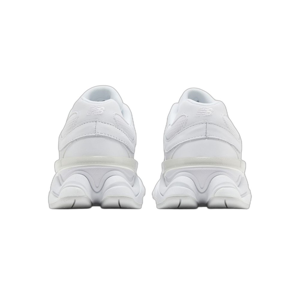 9060 - Triple White – Image 4