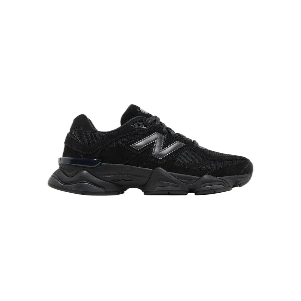 9060 - Triple Black
