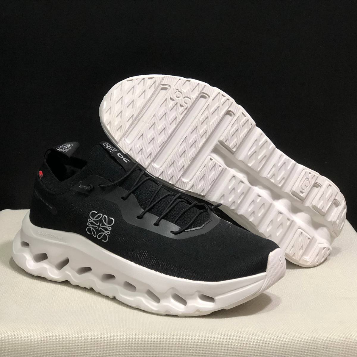 Cloudtilt Loewe 2.0 - Noir et Blanc – Image 4